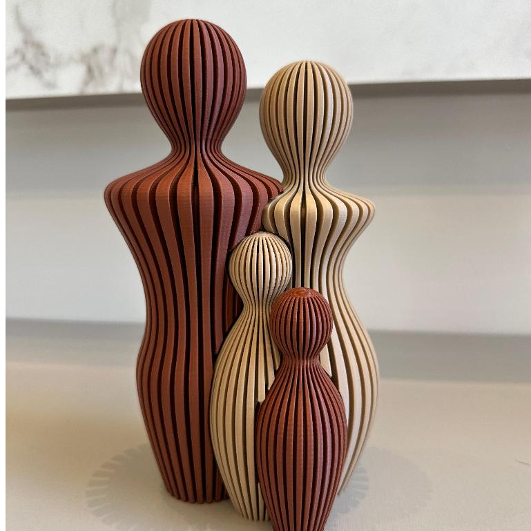 Escultura da Família Feliz - Decoração Moderna para sua Casa - Familia Unida - Tamanho 18 cm