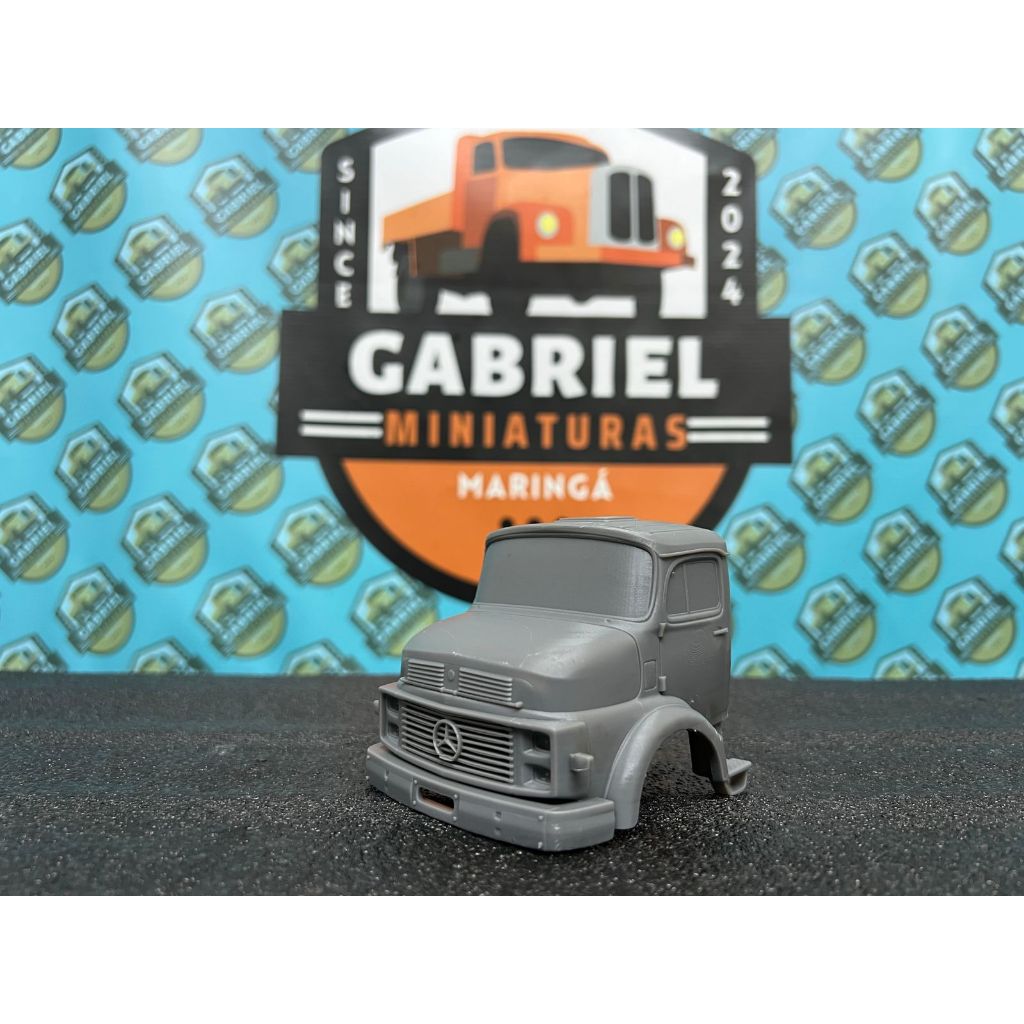 Cabine resina 3D 1113/1313 Cara preta miniatura escala 1:32