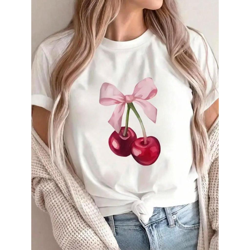 Camiseta Feminina Camisa T-shirt Despojada Estilosa Exclusiva Estampada Cereja com Laço Tendência 2026