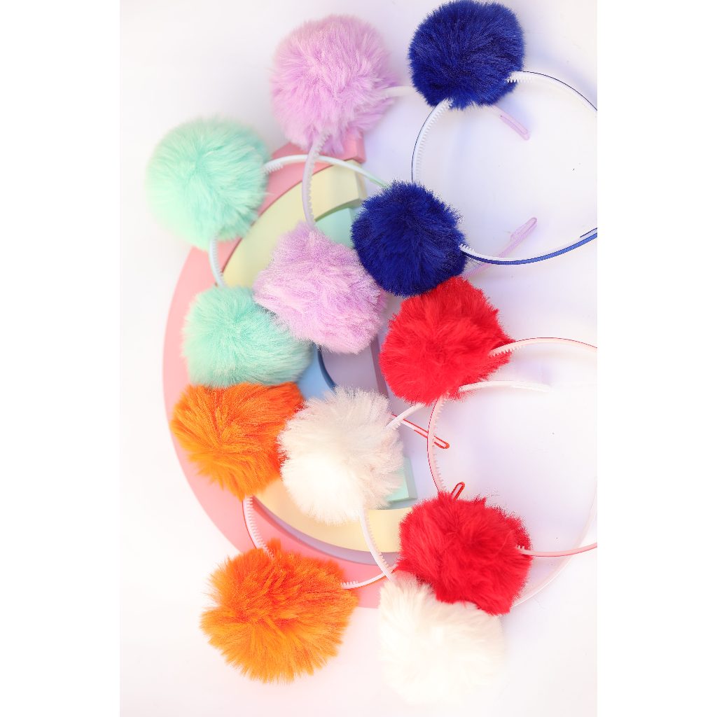 Tiara infantil de Pompom / Tiara de Pelinho / Tiara Infantil Poliana / Diadema Infantil