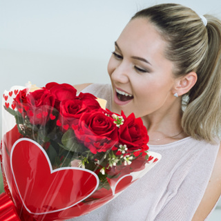 Rosas Vermelhas Para Presentes Buquê Com Cartão Namoradas dia das mães buque de rosas vermelhas em Oferta na Shopee
