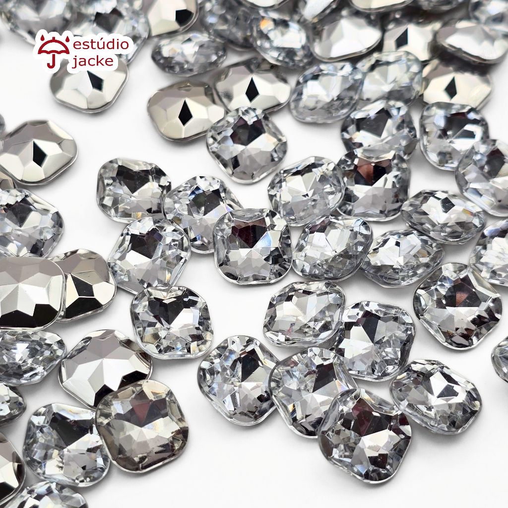 Chaton Quadrado 10mm – Cristal Transparente – Acrílico com Base Irregular | Para Colagem em Artesanato, Moda e Decoração em Oferta na Shopee