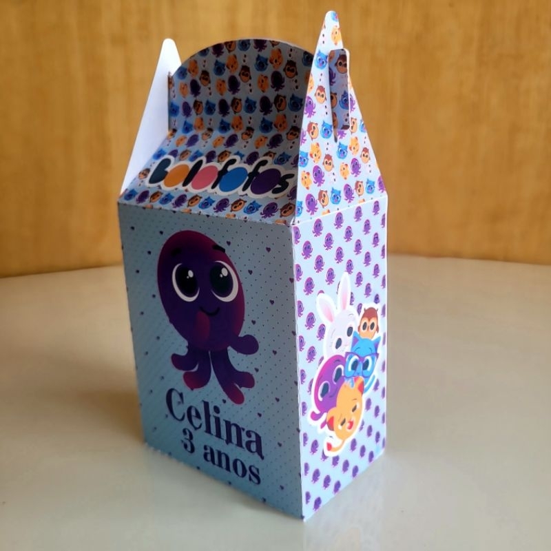 caicinha mala alta personalizada do Bolofofo lilas ,para lembrancinha de mesa de aniversario infantil de menina delicado
