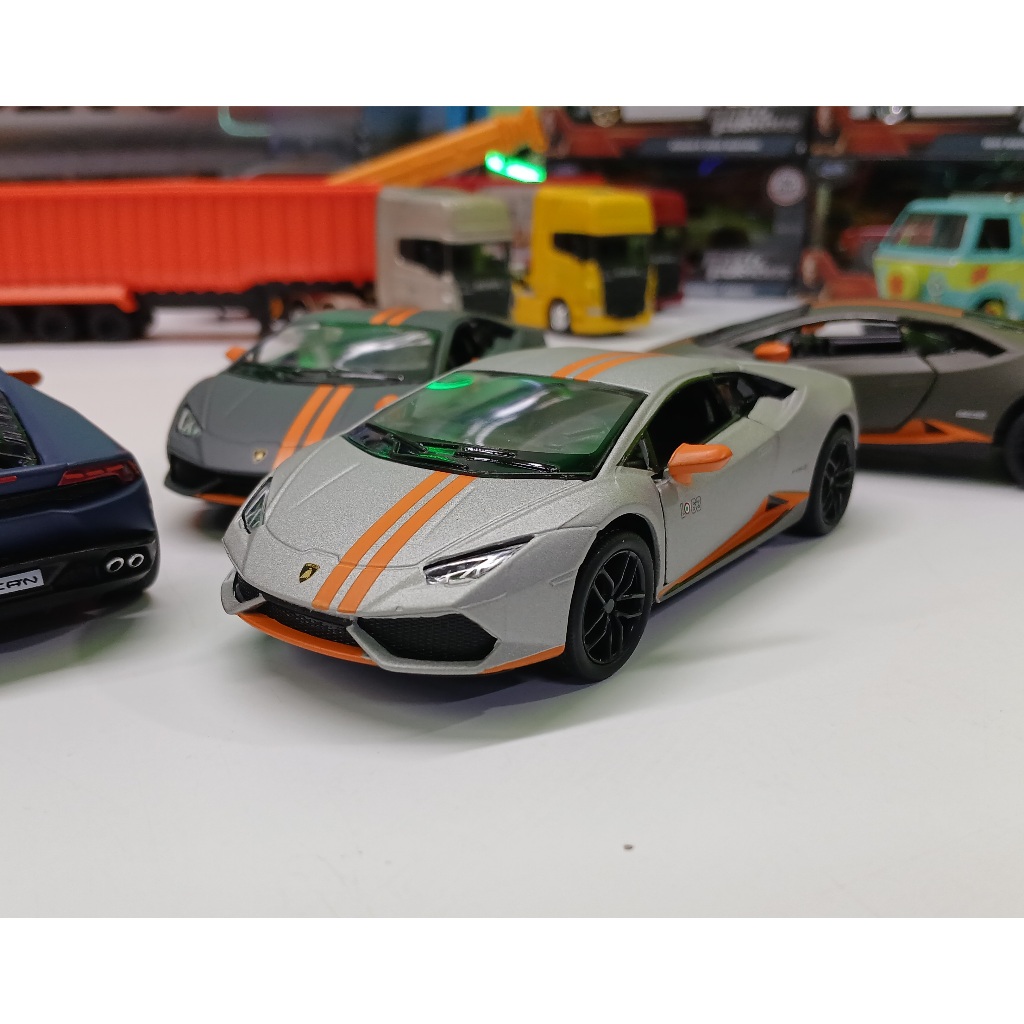 MINIATURA LAMBORGHINI HURACAN LP 610-4 AVIO ESCALA 1/36 A FRICÇÃO FABRICANTE KINSMART