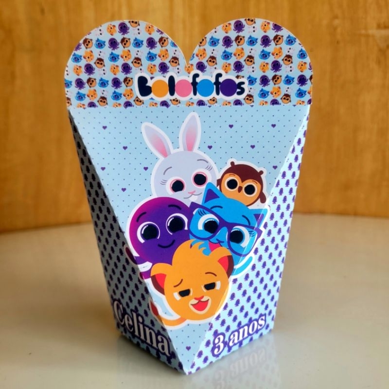 caixinha coração personalizada do Bolofofo para lembrancinha de mesa de aniversario infantil de menina lilas menina