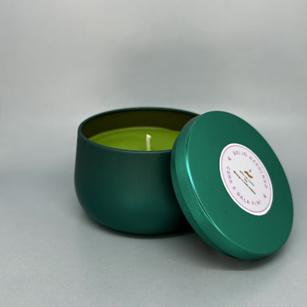 Vela Aromática Morango e Limão Siciliano 100g - Beijo Azedinho