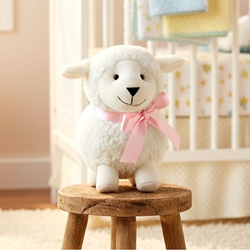 Ovelhinha de Pelúcia Abel com Laço | Presente Bebê, Brinquedo e Decoração