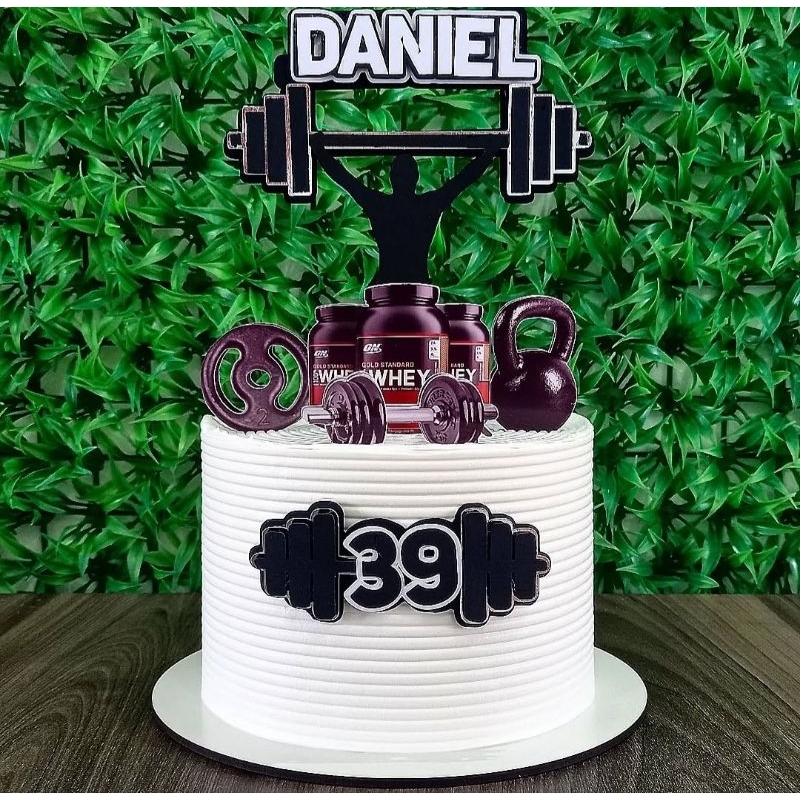 Bolo Masculino com Topo: Onde Comprar | BuscaProdutos