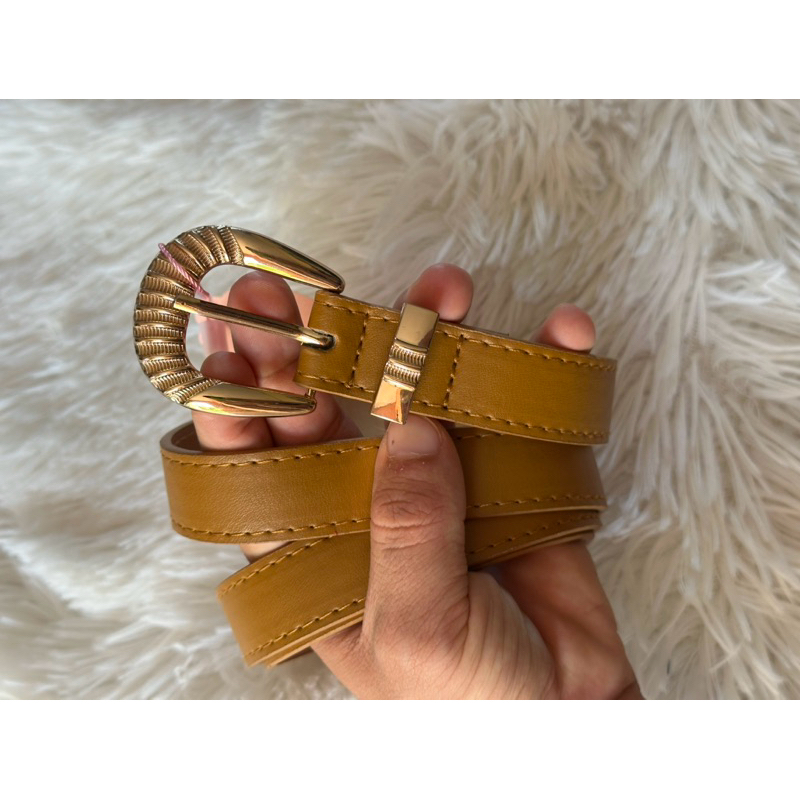 Cintos Couro Feminino Fivela Dourado Off White, Bege, Marrom e Preto - Couro Sintético