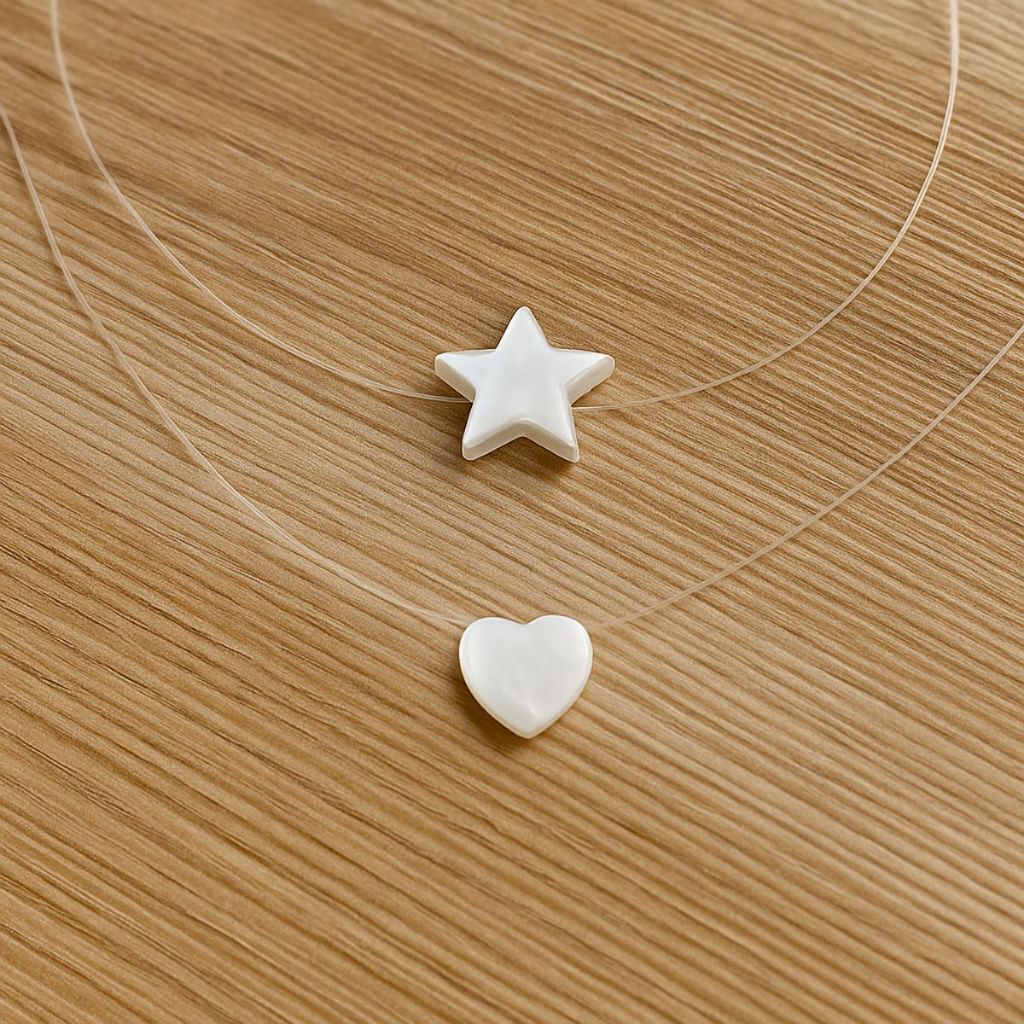 Colar Fio de Nylon com Pingente Coração ou Estrela – 45cm Fecho Aço Inox Resina Perolada em Oferta na Shopee