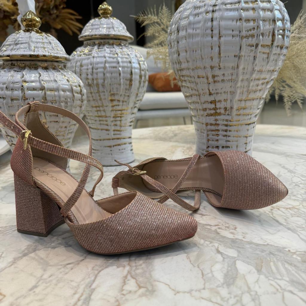 Sapato Feminino Scarpin Tiras Cruzadas Salto Alto 8 cm Grosso brilho elegante Original PÉ DA GATA