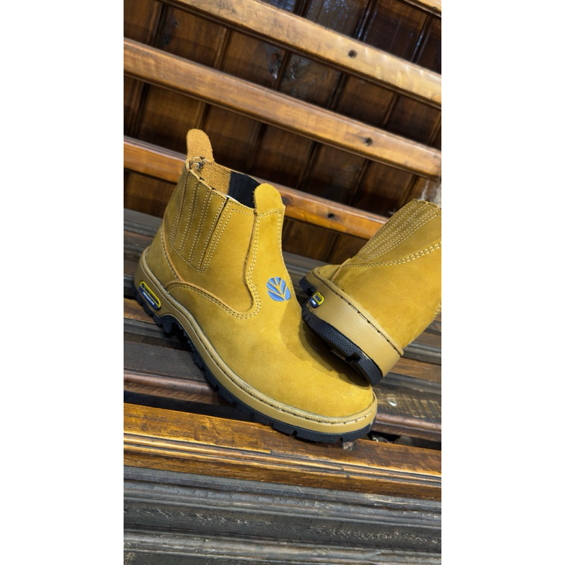 BOTINA NEW COURO LEGÍTIMO BOTA AGRICULTURA SOLADO BORRACHA COUNTRY TRABALHO em Oferta na Shopee