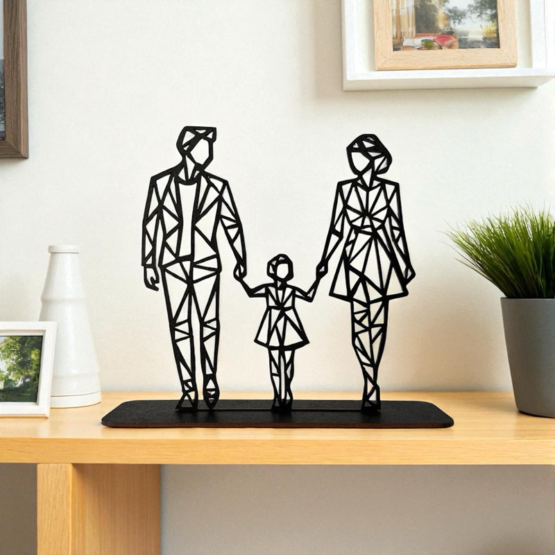 Estátua Família Pai Mãe e Filha 17 Cm em MDF Pintado de Preto Fosco Decoração de Mesa Hack Aparador