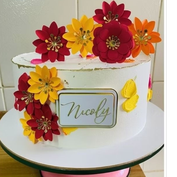 Topper de Bolo Luxo - Kit Flores e Nome Dourado Personalizado – Topper de Kit Topo de Bolo – Flores em Papel