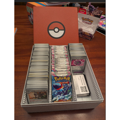 Caixa para cartas Pokémon TCG - Deck Box com 12 separadores - Até 1650 Cards - Com ou sem sleeve