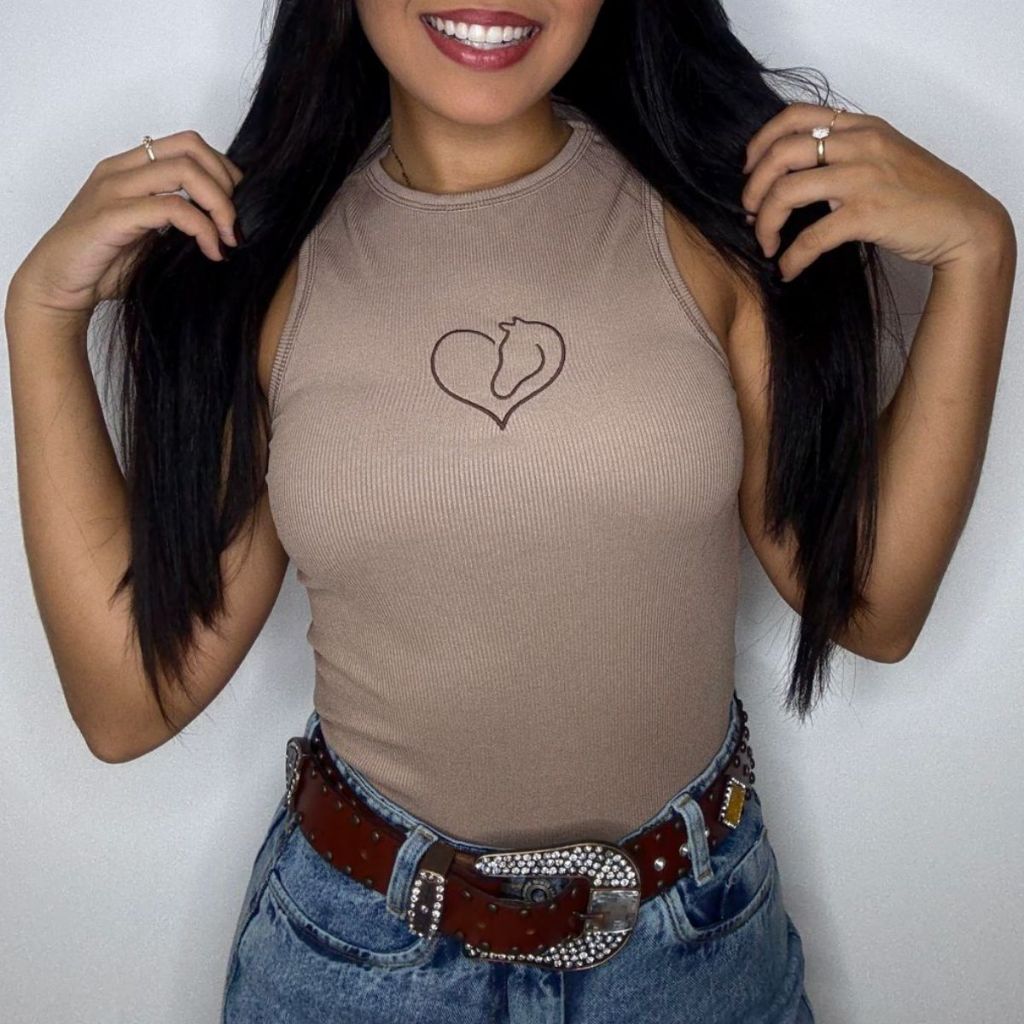 Blusinha Bordada Feminina Básica Canelada Ribana – Bordada, Algodão com Elastano, Estilo Rodeio Country Boiadeira em Oferta na Shopee