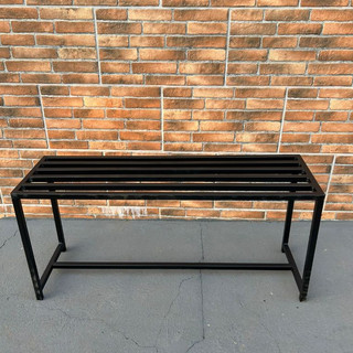 Banco Namoradeira Artesanal 1m minimalista Aço Preto dourado Jardim Varanda Elegante e Resistente
