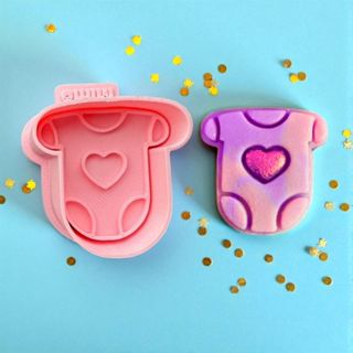 Modelador Ejetor Roupa de Bebê para Brigadeiro, Doce, Massa e Biscoito em Oferta na Shopee