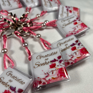 Chaveiro Biblia Gratidão ao Senhor com perola , kit  100 peças em Oferta na Shopee