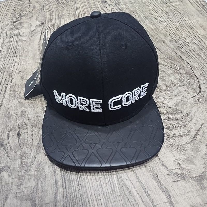 Boné MCD. More Core Division