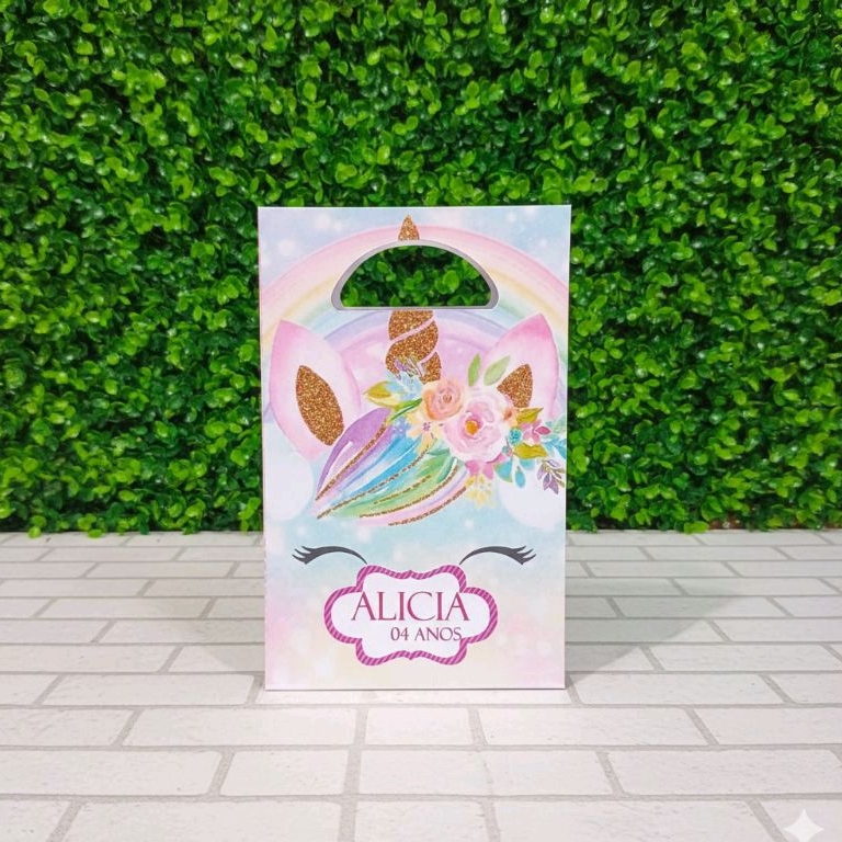 SACOLINHA SURPRESA PERSONALIZADA TEMA: UNICÓRNIO / LEMBRANCINHAS / MIMOS / PEGUE E MONTE