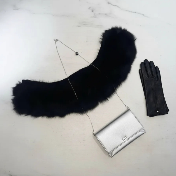Estola Gola Antiga De Pelo Preto
