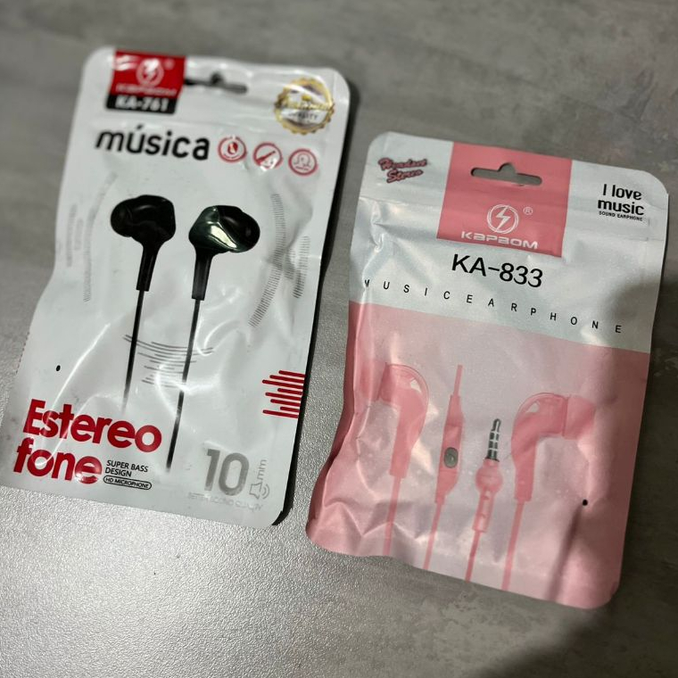 Kit 2 Fone de ouvido com fio e Microfone | Headset Colorido barato para celular PC Marca KAPBOM
