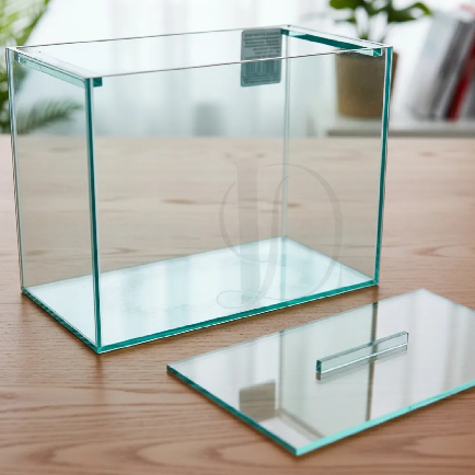 Aquário N2 Retangular 25x13x17cm 5 Litros para Peixes Ornamentais e Plantas de Vidro com Tampa betas