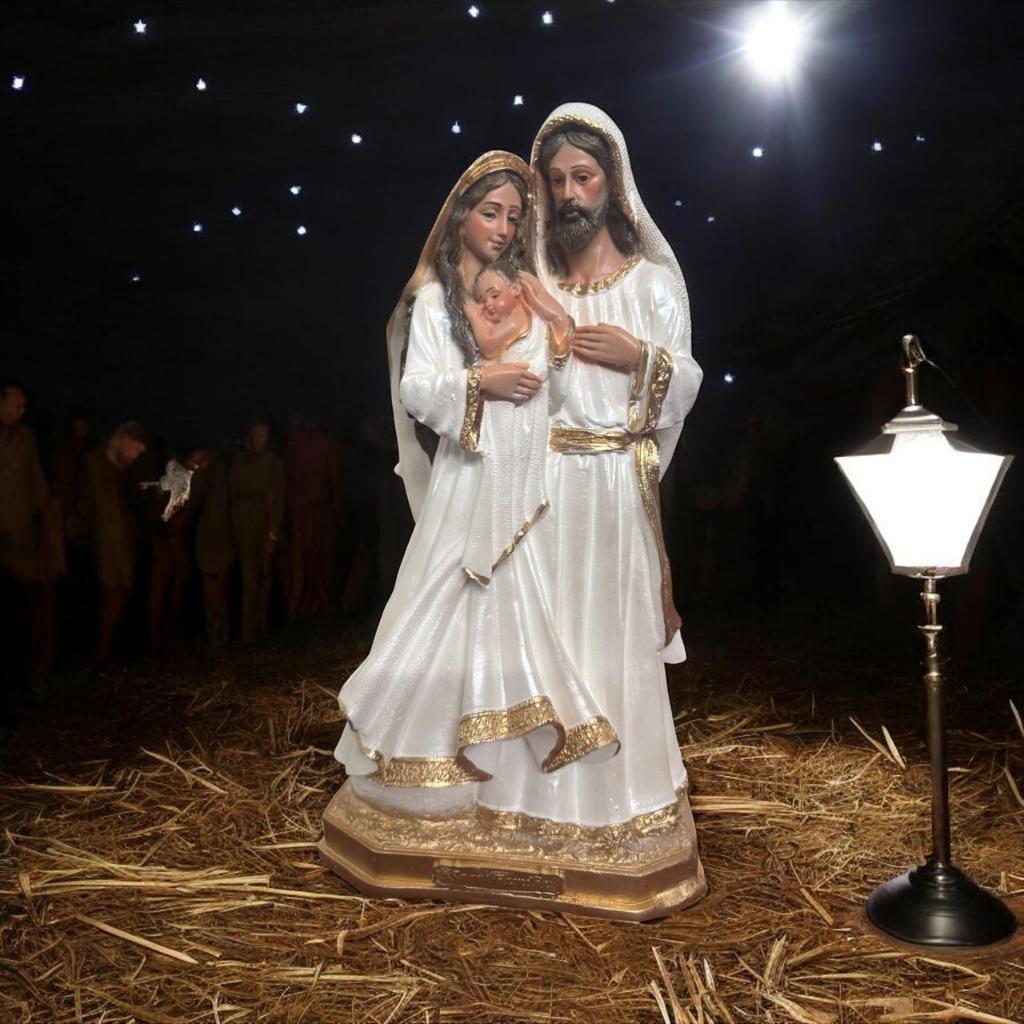 Imagem da Sagrada Familia 30cm imagens pintadas com tinta automotiva para abençoar a sua linda familia em Oferta na Shopee