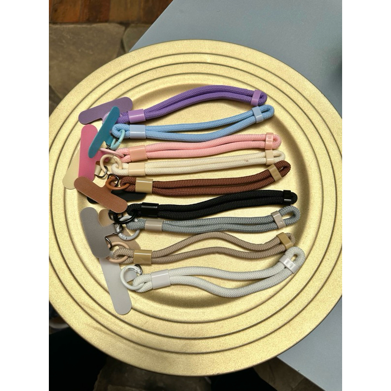 Cordão cordinha para pulso lisa universal para celular em Oferta na Shopee