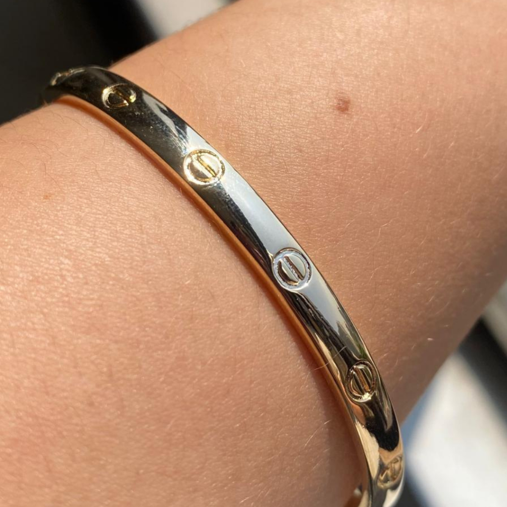 Bracelete Feminino Semi-Joia dourado Luxo  banhado a ouro 18k – 10 milésimos Luxo/Estilo