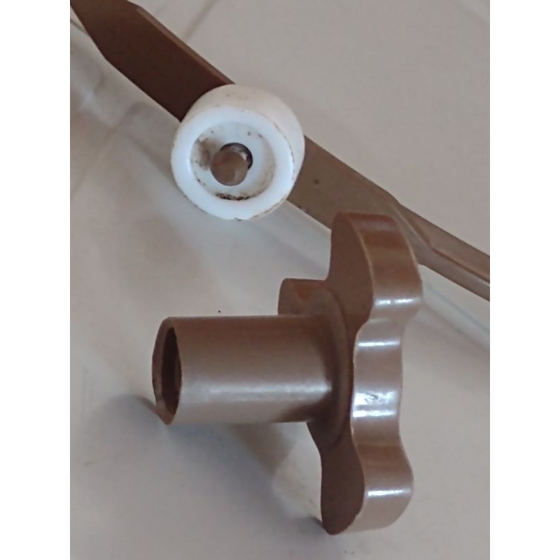 Cruzeta Trevo + Rodízio Aro 22,2cm p Prato Microondas 31,0cm