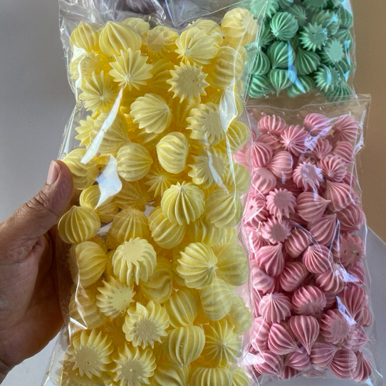 Mini Suspiros Gourmet 100 Unidades Para Lembrancinhas Aniversário, Casamento, Batizado Pacote Com 100 Unidades Colorido em Oferta na Shopee