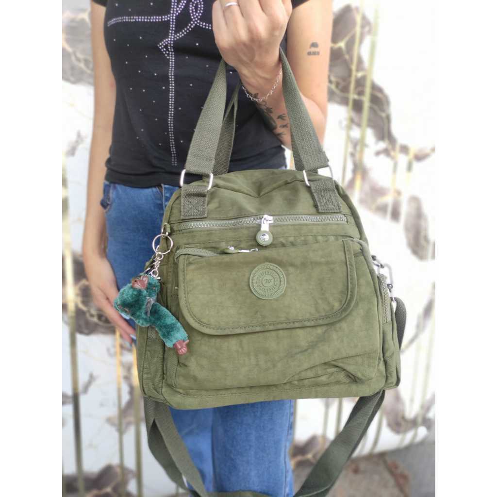 🎒 Bolsa Mochila Feminina de Nylon Multifuncional e Versátil - Estilo e Praticidade! em Oferta na Shopee