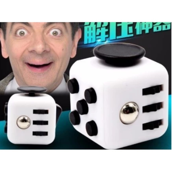 Cubo De Rubik Brinquedos  Ajuda A Aliviar O Estresse Para Adultos E Crianças ww-555 em Oferta na Shopee