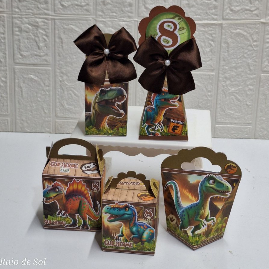Personalizado para festa Jurassic World/ Kit Festa PEGUE E MONTE Parque dos Dinossauros/ Lembrancinhas Dinosssauro