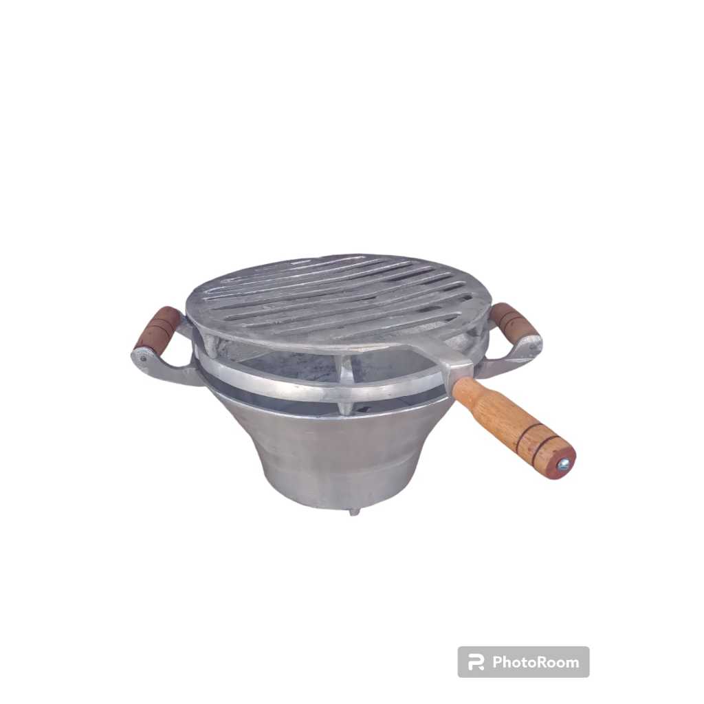 Churrasqueira fogareiro em alumínio batido.