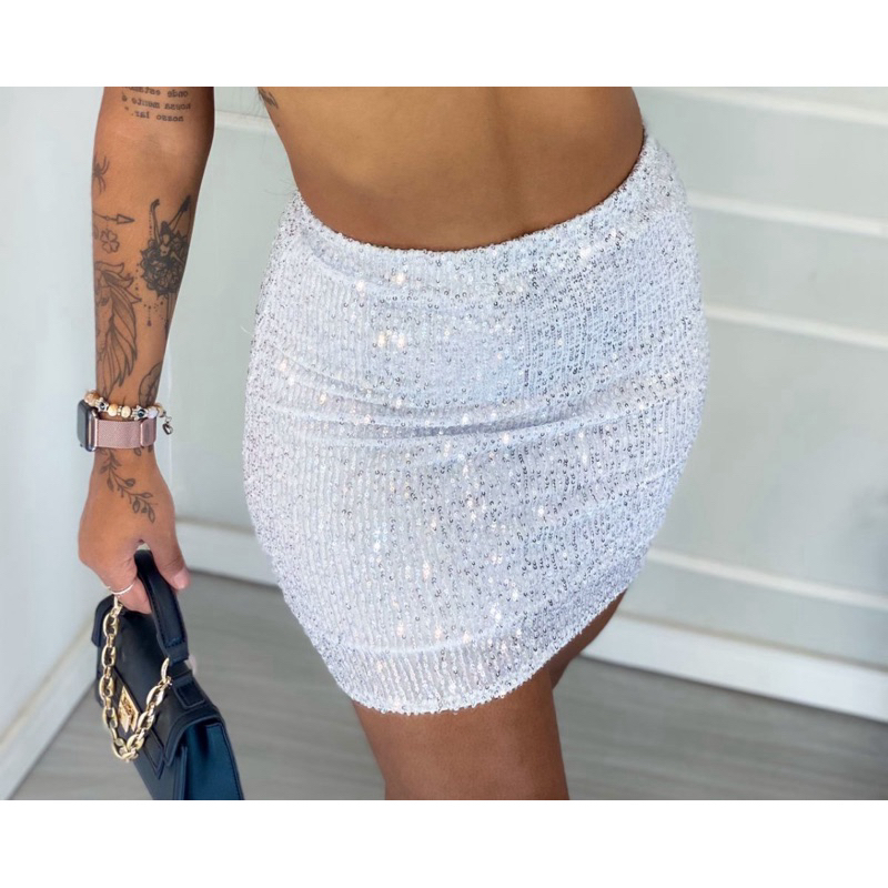 Saia paite com  elástico na cintura que estica bastante fica elegante na corpo