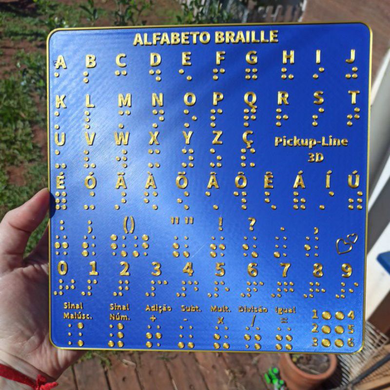 Placa com alfabeto braille, acentos, números e sinais em relevo. Impressão 3D, impermeável, durável. em Oferta na Shopee