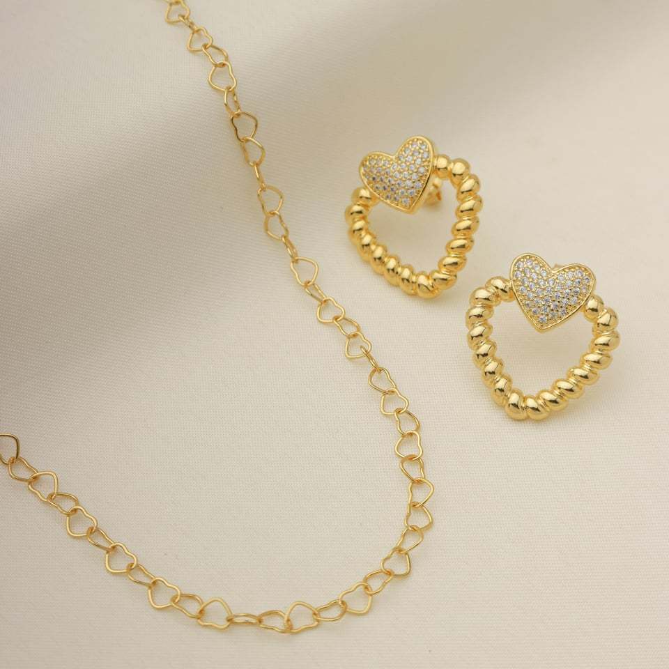 Conjunto Dourado Feminino com Corações Cravejados Zircônia Elegante com Garantia Banhado a Ouro 18k