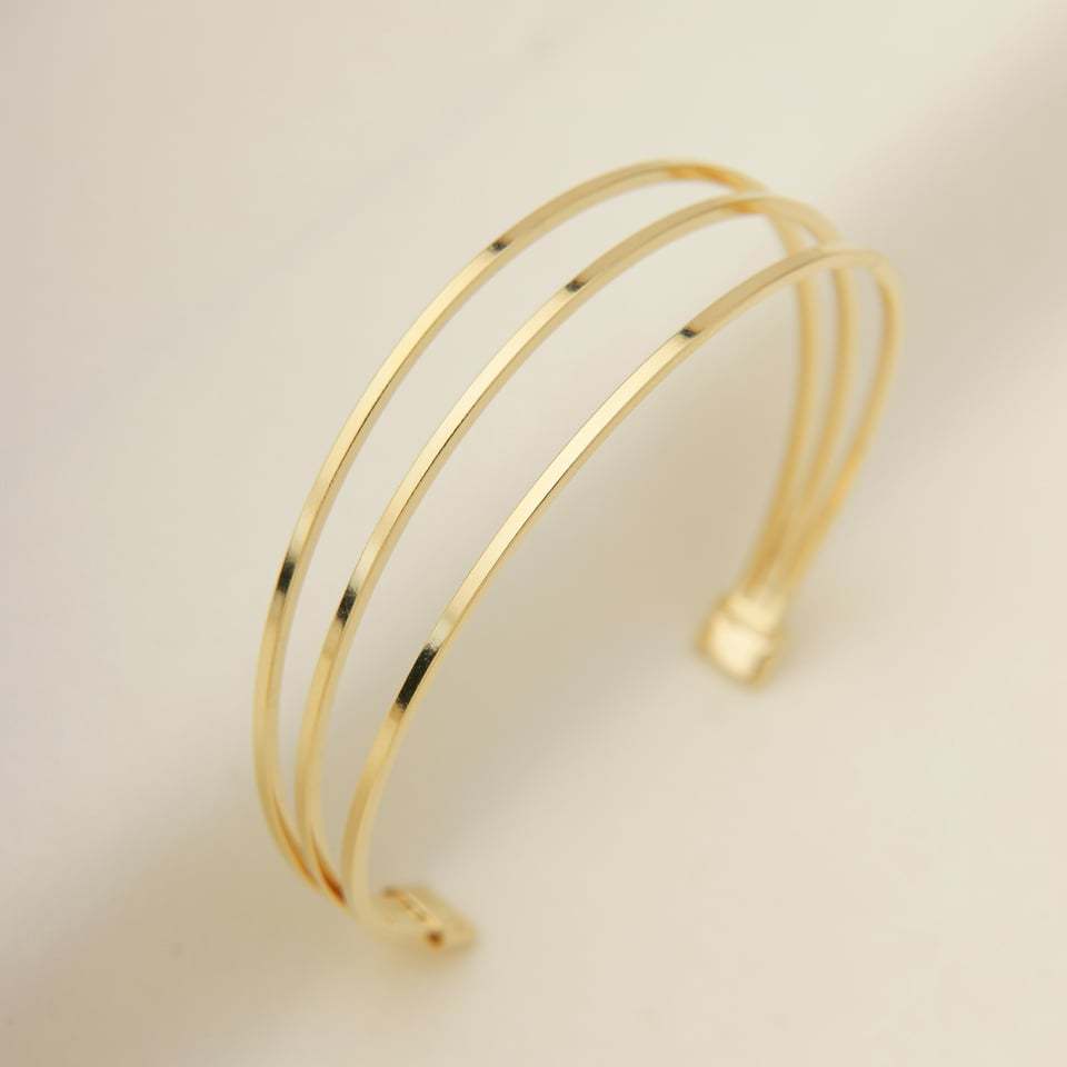 Bracelete Feminino Pulseira Dourada com Três Aros Elegantes Banhado a Ouro 18k