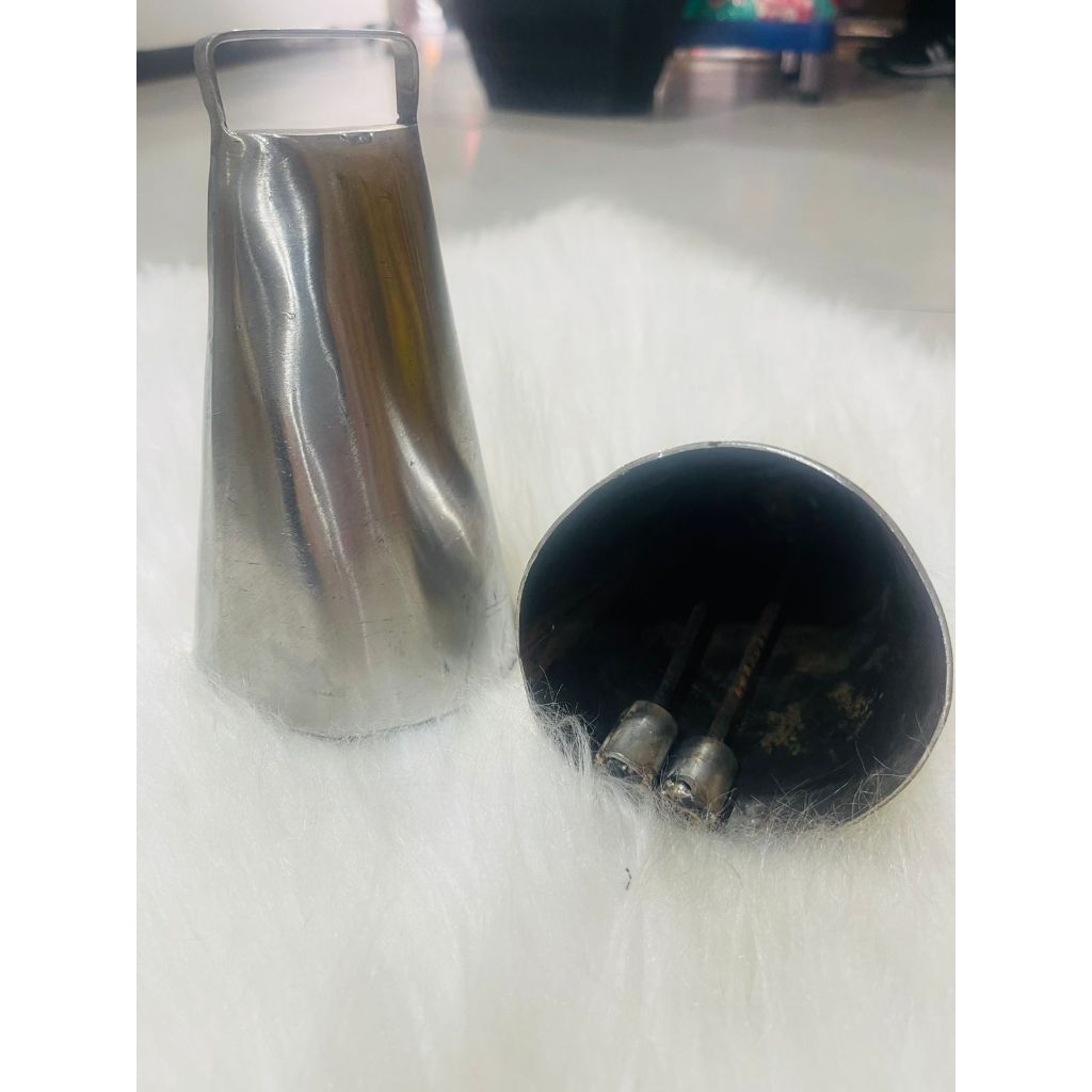 Sino de alumínio, caneca de pé de boi, cabeça de cabra, chapéu c/chifre, garrafa de pé de boi