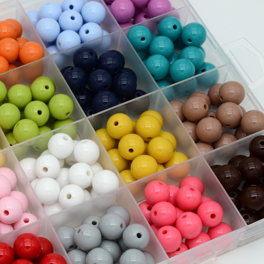 Pérola Leitosa 10MM Furo Passante 500 Gramas 920 peças diversas Cores Pacote Completo em Oferta na Shopee