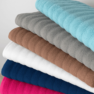 Kit 2 Toalha Banho Grande Felpuda 100% Algodão 70x1,45cm em Oferta na Shopee