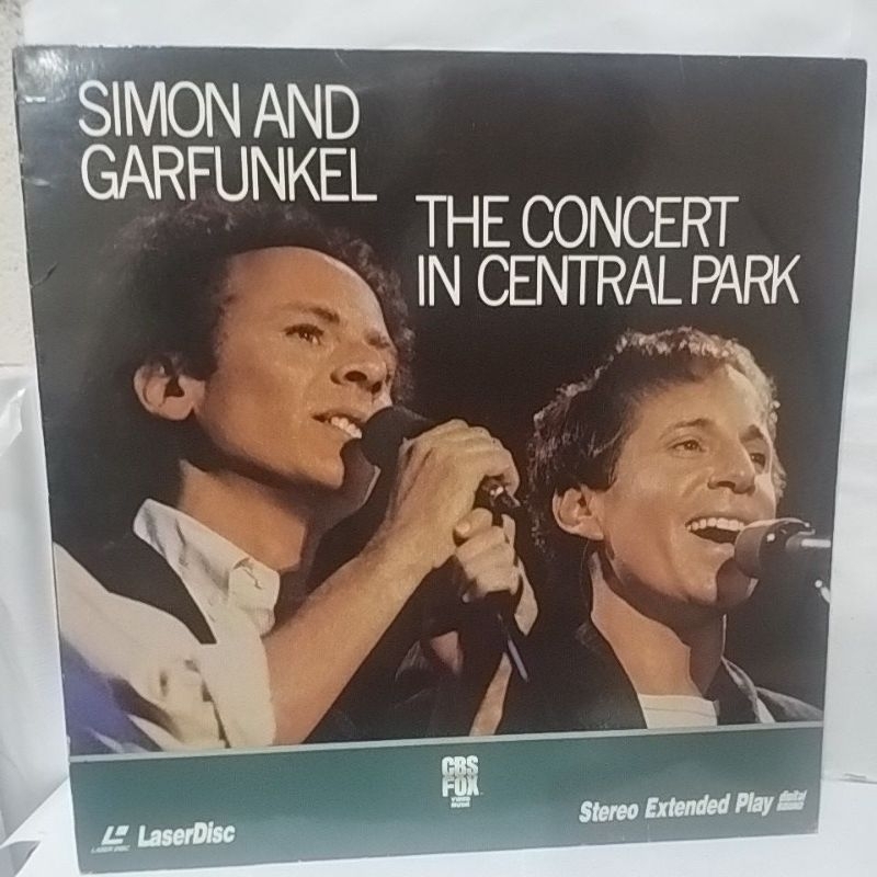 Laser Disc Simon and Garfunkel The Consert In Central Park.