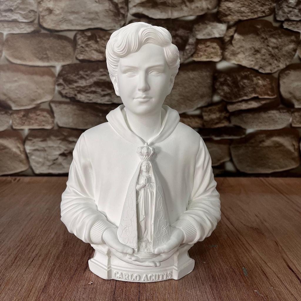 Imagem Busto Carlo Acutis com Nossa Senhora Aparecida em Gesso Cru em Oferta na Shopee
