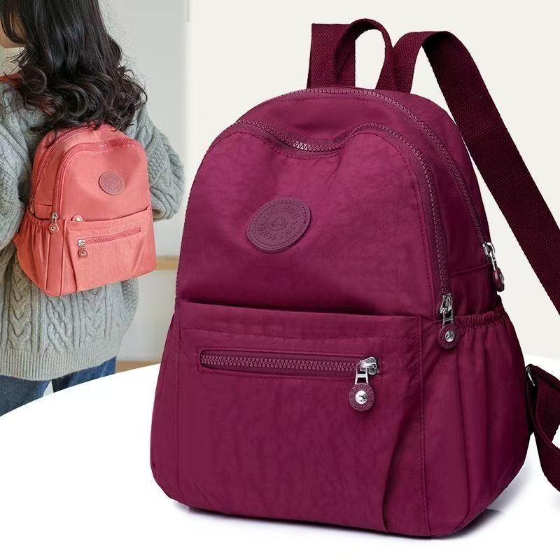 Mochila Feminina Nylon Impermeável Pequena - Casual Multifuncional para Trabalho/Faculdade/Viagem em Oferta na Shopee