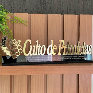 Frase Culto de Primícias em acrílico dourado e mdf com 30 cm para decoração em Oferta na Shopee