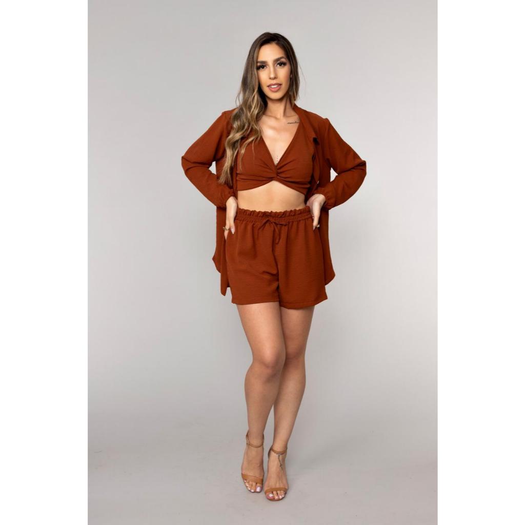 Conjunto Feminino com Cropped, Shorts e camisa 3 peças – Tendência 2025