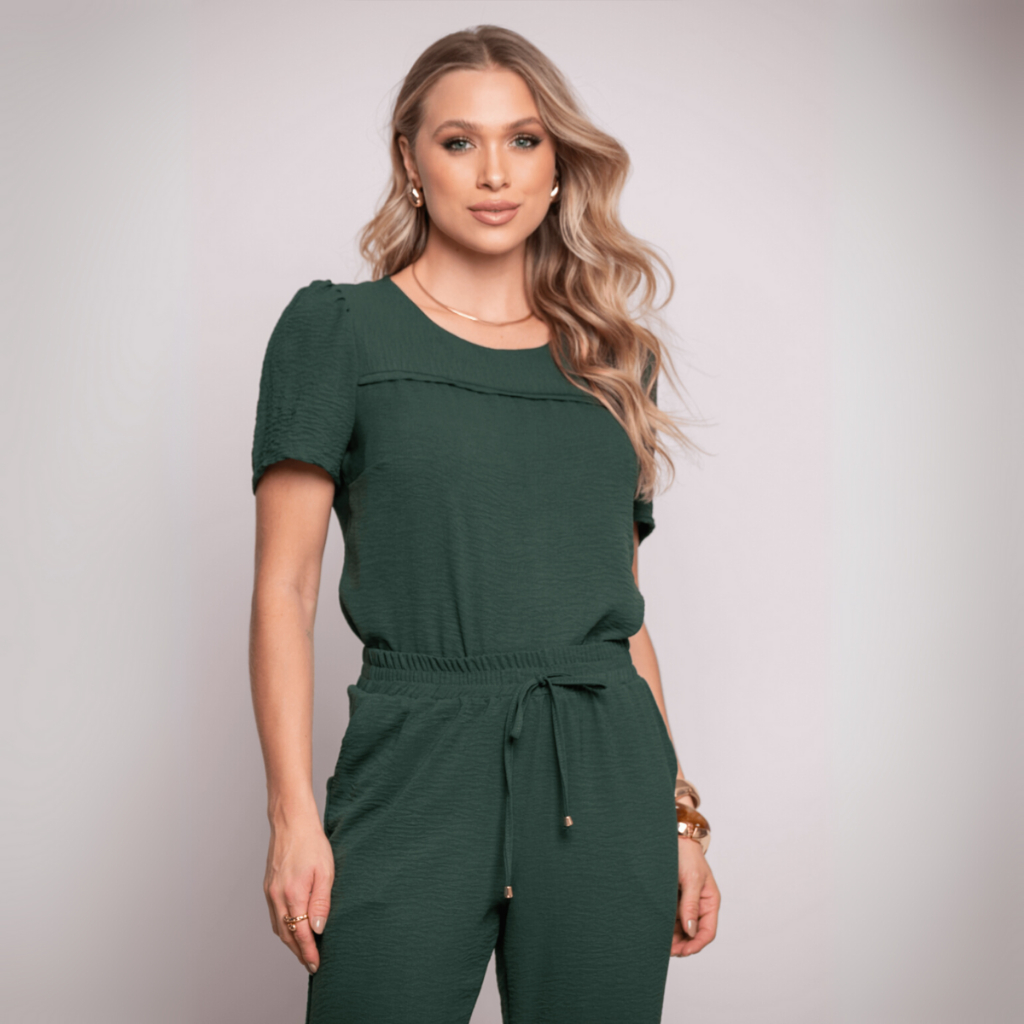 Uniformes Femininos Modernos: Onde Comprar | BuscaProdutos